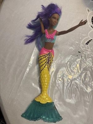美泰芭比娃娃 Dreamtopia 非洲裔美国人美人鱼娃娃,紫色/麦色头发 — 第 1/2 张图片