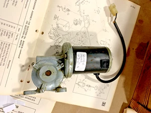 ROCKOLA 444/ 445 & other GRIPPER DRIVE MOTOR 45715A= STRIPPED AND CLEANED USED - Picture 1 of 3