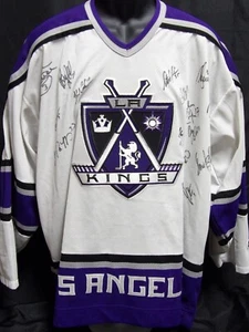 Los Angeles Kings 1999-2000 Team Signed Replica Jersey JSA Authenticated - Picture 1 of 6