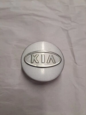Tapa central de rueda KIA Sportage Sedona Optima Sorento Spectra 52960-2F000/100  Foto 1 de 4