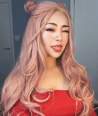 Moda Mujeres Rosa Cosplay Cabello Sintético Onda Cuerpo Largo Encaje Frontal Pelucas EE. UU.  Foto 1 de 4