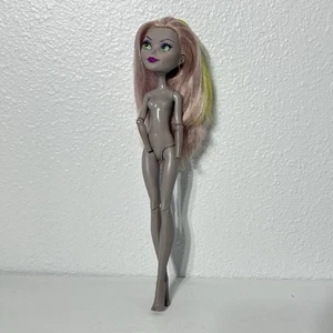 Muñeca Moanica D’Kay Bienvenido a Monster High Monstruosos Rivales Desnuda ÚNICA EN SU CLASE TLC - Imagen 1 de 9