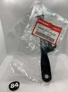 2017-2020 OEM Honda Civic - Bar R Rear Wheelhouse - (74640-TGG-A00ZZ) - Picture 1 of 2