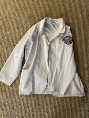 🥼 META Fundamentals White Lab Coat – Size Large – 2-Button - Image 1 of 4