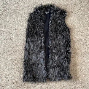 Adrianna Papell Women's Gray & Black Faux Fur Knit Sweater Back Vest Size Large - Picture 1 of 8