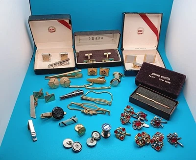 Lote De Colección Gemelos Barra de Corbata Nuevos en Cajas y Algunos Usados Hickok Swank Pierre Cardin Foto 1 de 4