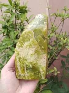 805g Natural Stone Serpentine Freeform Polished Crystal Mineral Specimen - Picture 1 of 15