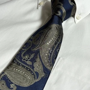 Cravatta Burberry grigio navy paisley seta usata lusso elegante accessori uomo - Foto 1 di 7