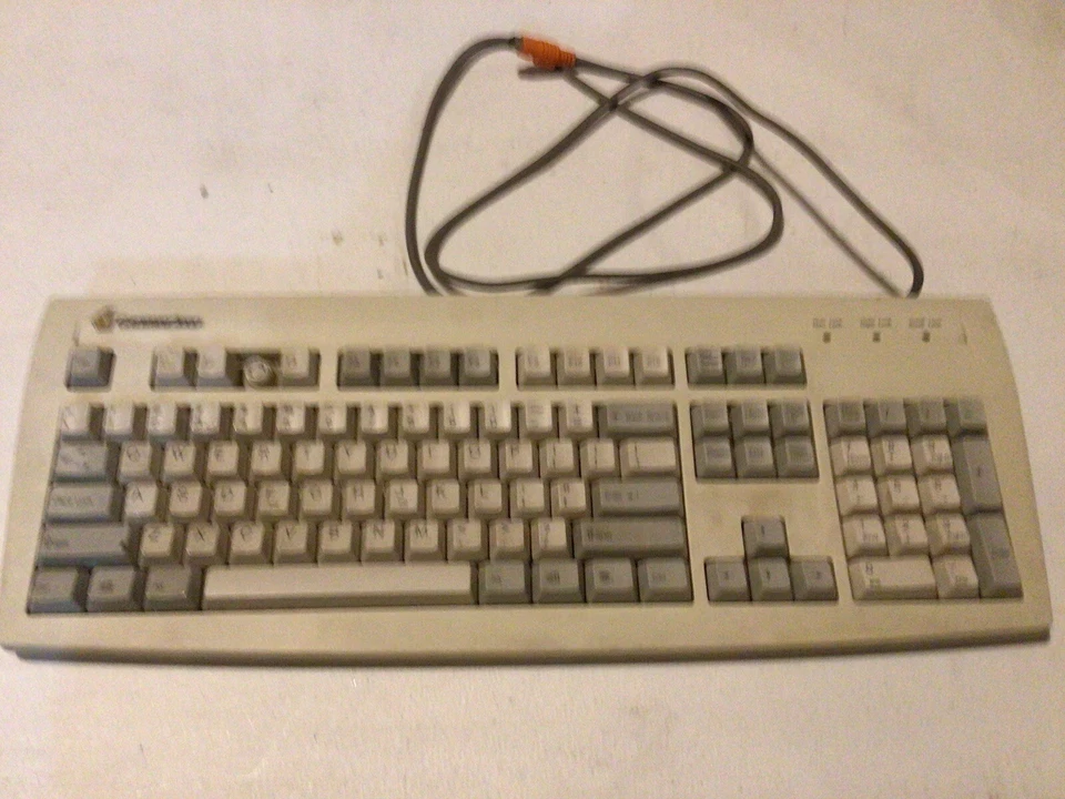 Vintage Gateway 2000 Model 2196003-XX-XXX PS/2 Wired Keyboard - Image 1 of 4