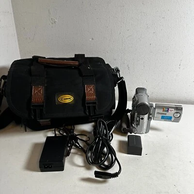 Canon Optura 400 Silver 2.0MP 2.5 in LCD Handheld MiniDV Digital Camcorder - Image 1 of 4