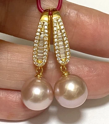 Brincos pendentes de pérola redonda cultivada Edison rosa roxo natural 10 mm Glorious - Imagem 1 de 4