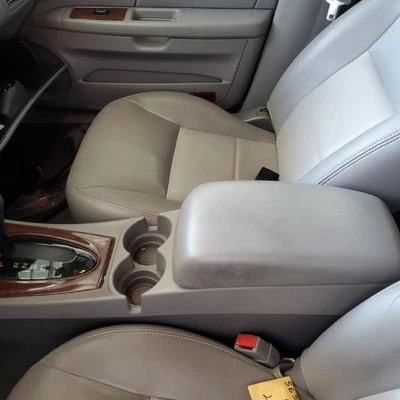 Console Front Floor Shift With CD Player Fits 03-07 TAURUS 1018477 - Image 1 of 4