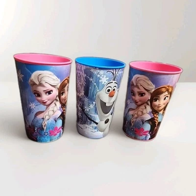Taza de fiesta reutilizable de plástico congelado Disney, Elsa & Anna, Olaf, ¡tres unidades!  Foto 1 de 3