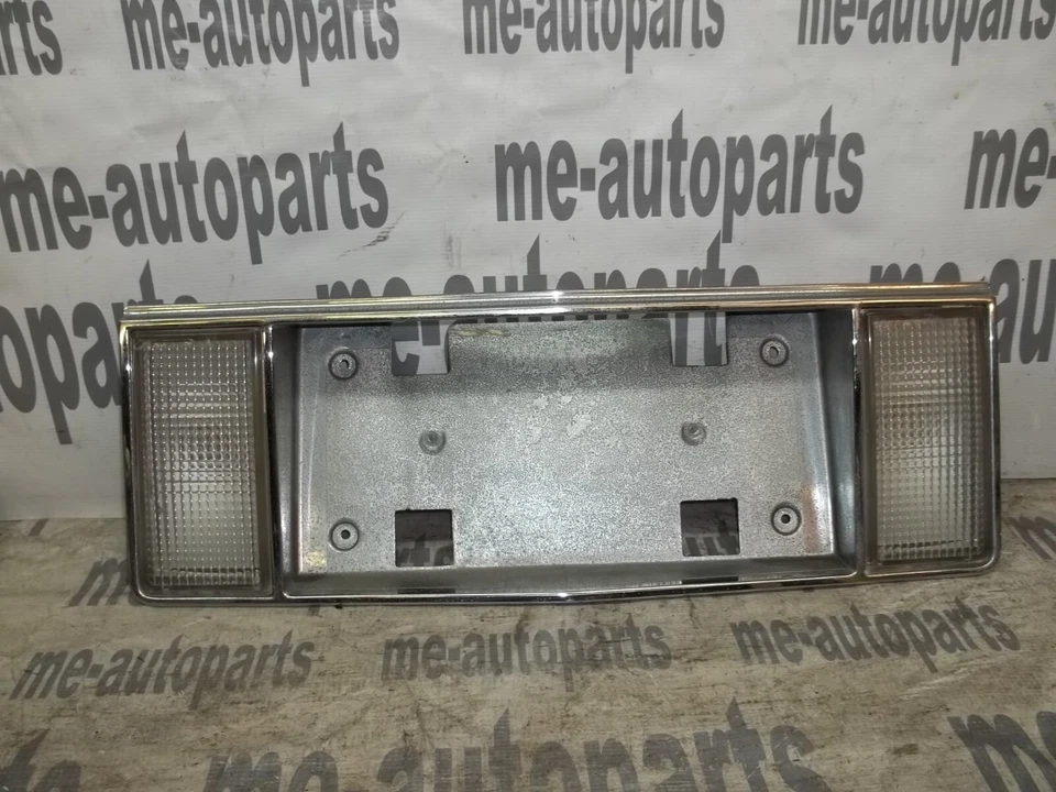 Cadillac Sevilla Eldorado 1986-1991 acabado fabricante original panel matrícula luz de reversa Foto 1 de 4