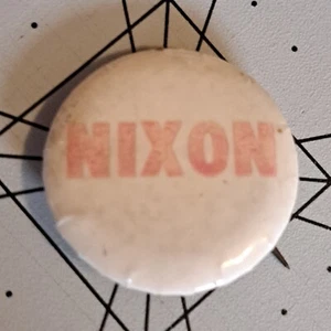 Vintage Pinback Button - NIXON Round Political Campaign Pin - BU263 - Picture 1 of 8