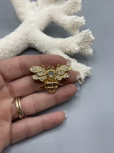 Vintage Multi Color Signed Swarovski Crystal Bumble Honey Bee Brooch Pin Retired - Picture 1 of 15