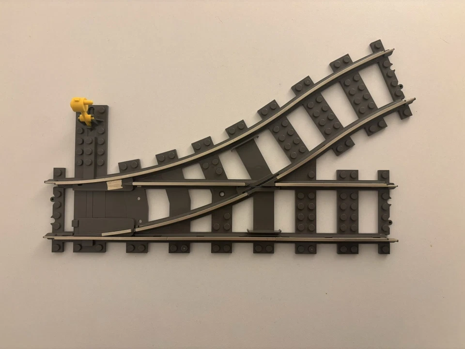 LEGO Train Track 9V Punto de Interruptor Izquierdo (2861) - Gris Oscuro Foto 1 de 1