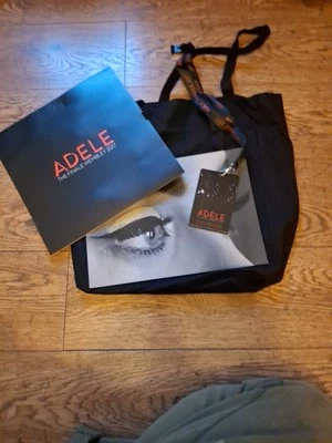 Adele The Finale Wembley 2017 VIP Rare Lanyard, Bag, Book, Promo Signed LP Photo - Image 1 of 4