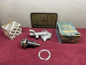 Mercedes Benz Housing + WATER PUMP A1152010001 NOS - Picture 1 of 16