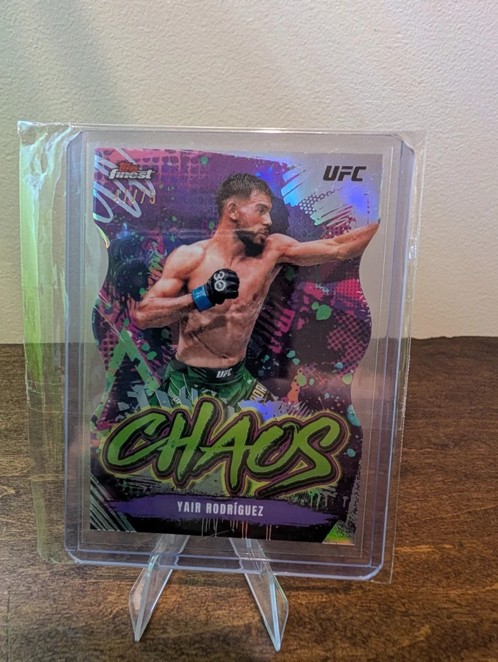 Yair Rodriguez Finest CHAOS DIE-CUT /75 Topps 2024 - Image 1 of 2