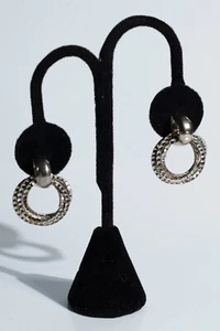 Vintage Fashion Earrings Unsigned - Screw back 3 ring silver toned dangling pair - Picture 1 of 4