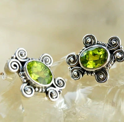 Ohrstecker Peridot Grün Handarbeit Groß Ohrringe Silber Verspielt Modern Muster - Bild 1 von 4