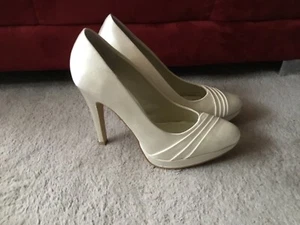 MENBUR USA Damen Pumps High Heels Brautschuhe Hochzeitschuhe Satin ivory 39 - Bild 1 von 7
