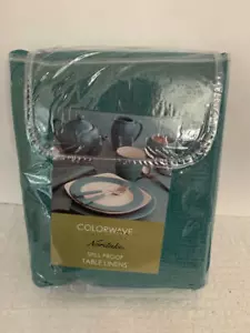 Tovaglia oblunga a prova di fuoriuscita Noritake Colorwave 60 pollici X 120 pollici in turchese - Foto 1 di 2
