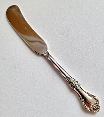 Esparcidor de mantequilla con mango plano de plata de ley rosa salvaje - plata internacional nueva Foto 1 de 3