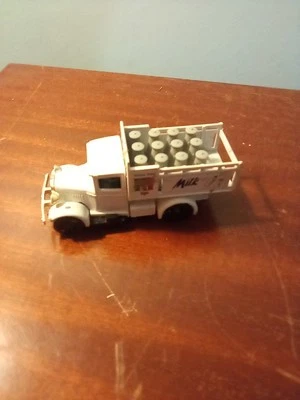 PG TIPS PROMO MODEL VAN Lledo with milk churns.  - Image 1 of 4