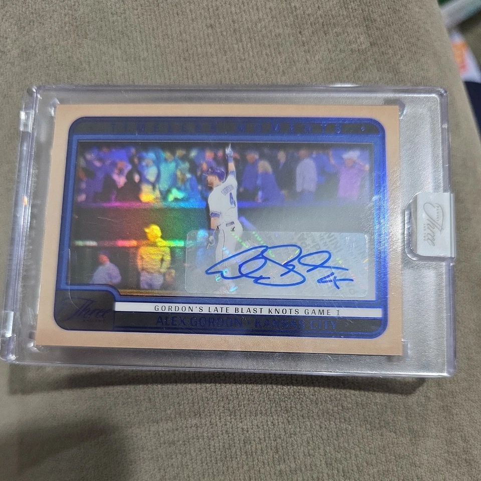 Alex Gordon 2025 Panini Three And Two Timeless Moments automático/32 KC Royals Foto 1 de 2