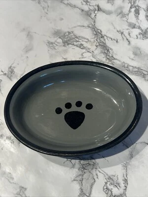 Cuenco de cerámica ovalado con estampado de patas PetRageous gris 1 taza 6x5x1 pequeño Foto 1 de 4