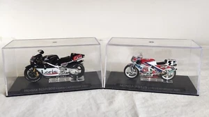 Lotto 2 modellini LORIS CAPIROSSI HONDA NSR500 2002+ HONDA RS125 1991 W.CH. 1:24 - Foto 1 di 10