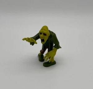 Figura de acción Scoody Doo Mystery Mates Zombie 2,5" - Imagen 1 de 5