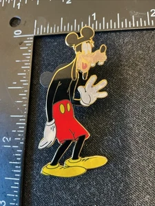 Spilla Disneyland DL vero Topolino Pippo vestito da Topolino 28573 2004 - Foto 1 di 7