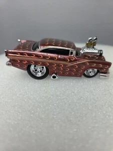 Muscle Machines 1956 Ford Crown Victoria With Flames Diecast 1:64 Scale - Picture 1 of 6