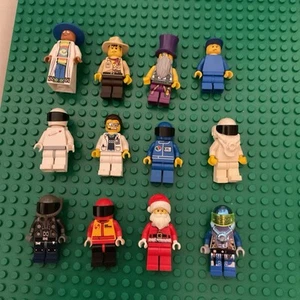 LEGO Minifigure Lot of Lucky🍀 12 Minifigures Rare Authentic Lego Brand Lot # 4 - Picture 1 of 16