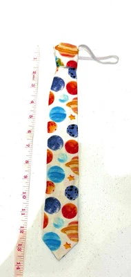 Corbata espacial casera  Foto 1 de 2