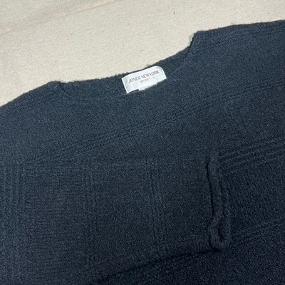 Suéter Jones New York Sport para mujer tejido cuello redondo manga larga textura negro Foto 1 de 4