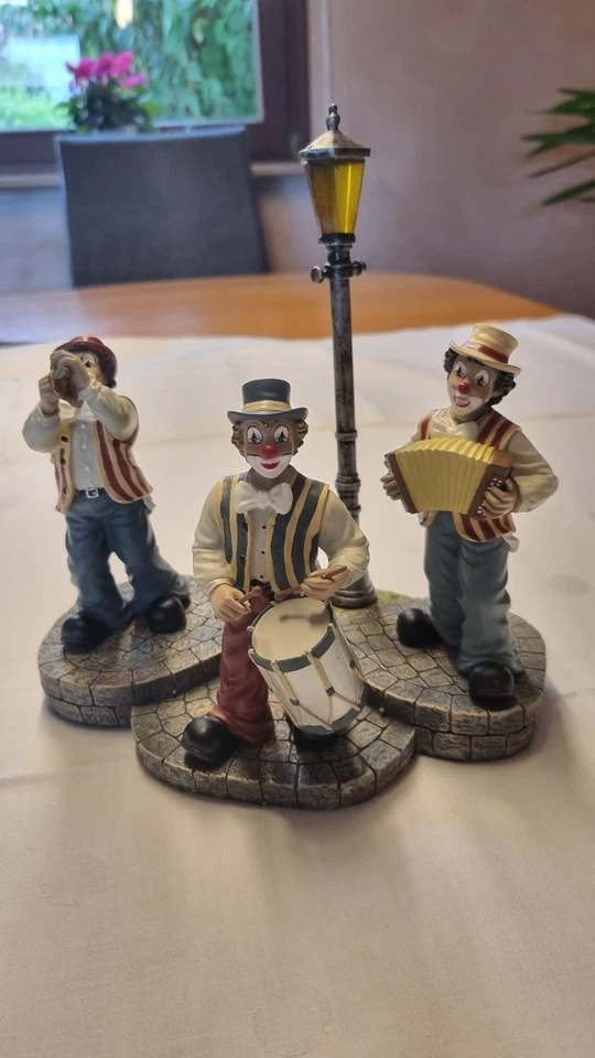 Gilde Clown Akkordeonspieler Trommler und Trompeter mit Aufsteller - Bild 1 von 1