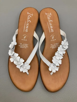 Italian Shoemakers Italiana Shelia Sandals Sz 11 White Leather Floral Thongs New - Image 1 of 4
