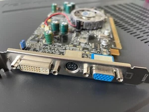 Radeon X600 Pro 128MB PCI-e x16 VGA DVI - Saphire - Picture 1 of 3