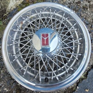 Single Used Oldsmobile Cutlass (83-87) (88 RWD) 14" Hubcap. 22519903, 4094B - Picture 1 of 7