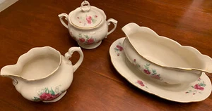 4 piece Chodziez china-roses - Poland-Gravyboat, creamer, sugarbowl - Picture 1 of 10