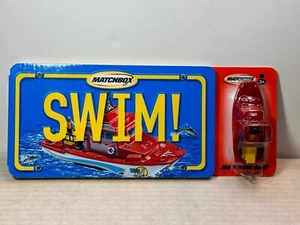 MATCHBOX SWIM! PLEASANT CO BILDERGESCHICHTENBUCH mit EXKLUSIVEM SEENRETTUNGSBOOT 2001 - Bild 1 von 6