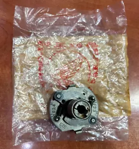 30220-323-154 GENUINE NOS ADVANCER SPARK HONDA CB500 CB500K CB550K/F - Foto 1 di 2