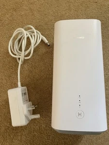 Huawei h112-370 5G cpe pro router unlocked - Totally Portable! - Photo 1/4