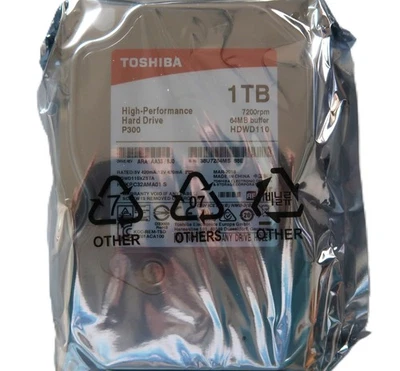 Toshiba HDWD110XZSTA HDKPC32AMA01 S ARA AA33/8J0 China 3.5" 1TB Sata HDD MAR2018 - Image 1 of 2