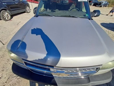 2005 Chevrolet Silverado 2500 Hood Panel Used Local Pickup Only 2728677 - Image 1 of 4