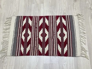 Navajo Hand-woven Native American Chinle Rug Apprx 2 x 3 Feet Red Gray White - Picture 1 of 18